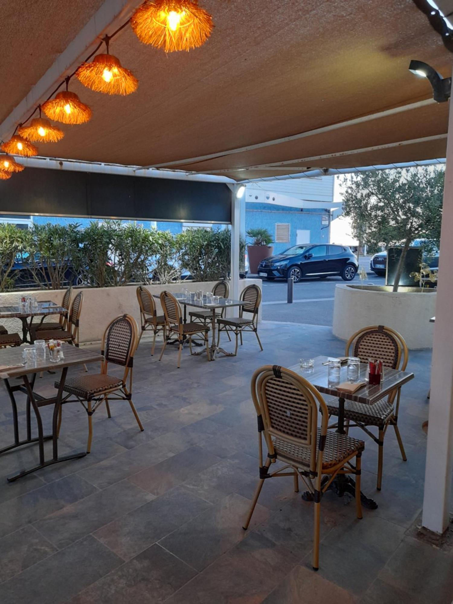 Hotel Restaurant Calypso โฟส์-ซูร์-แมร์ ภายนอก รูปภาพ